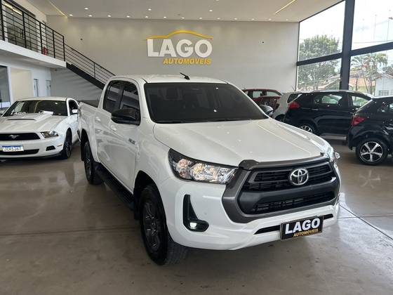 TOYOTA HILUX 2.8 D-4D TURBO DIESEL CD POWER PACK 4X4 AUTOMÁTICO
